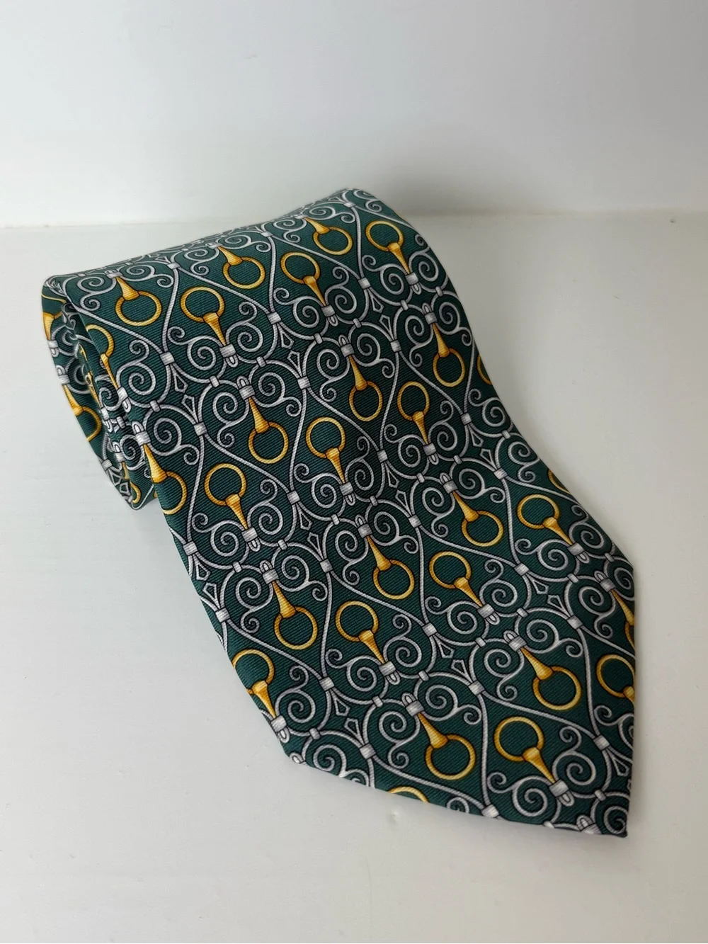Paolo Gucci 100% silk tie